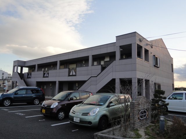 建物外観　外観写真（昼）