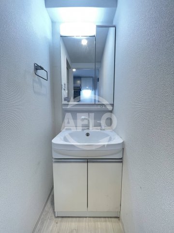 洗面設備　セオリー大阪ベイステージ　独立洗面台