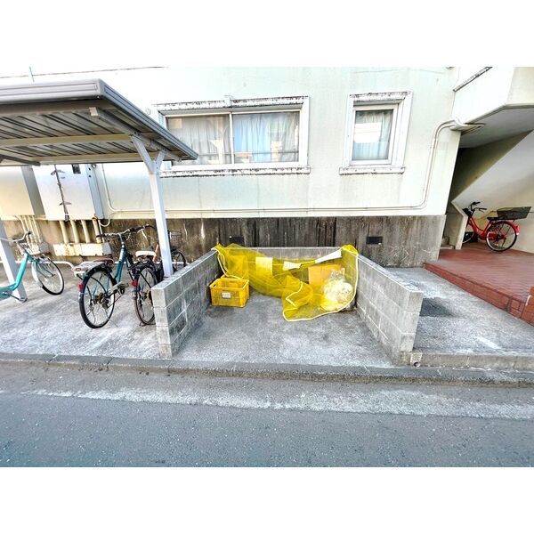 豊橋鉄道渥美線 南栄駅 徒歩16分 3階建 築41年の外観写真