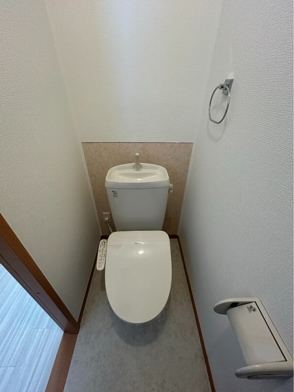 トイレ　清潔感のあるトイレです