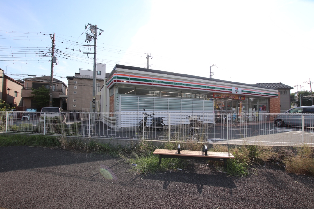 コンビニ　セブンイレブン 蕨中央3丁目店（コンビニ）まで287m