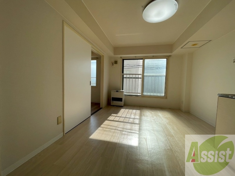 居室・リビング　明るいお部屋は気持ちよく過ごせそうですね。