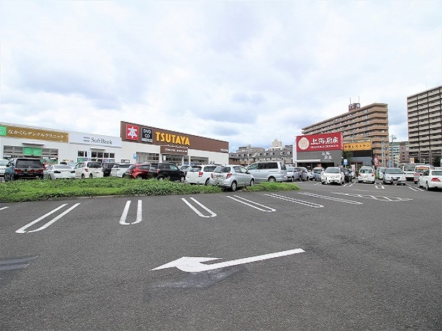 レンタルビデオ　TSUTAYAやまとまち店（レンタルビデオ）まで689m