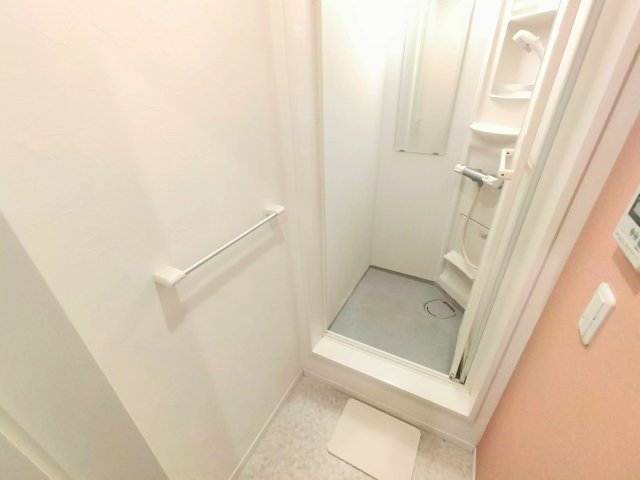 SA221 SA-クロス千歳烏山2の風呂写真
