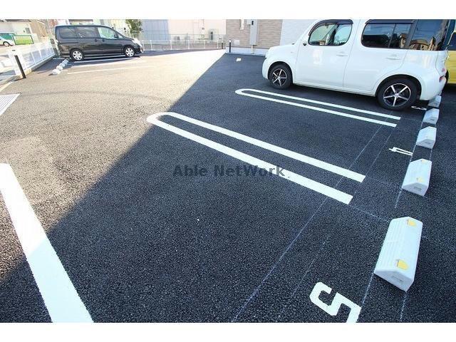 駐車場　駐車場