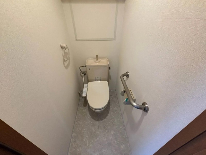 阪急京都線 茨木市駅 徒歩20分 6階建 築29年のトイレ写真