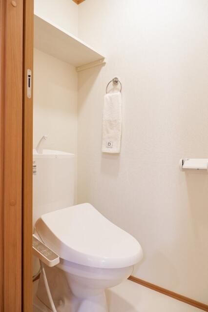 ＪＲ高崎線 宮原駅 徒歩14分 3階建 築7年のトイレ写真