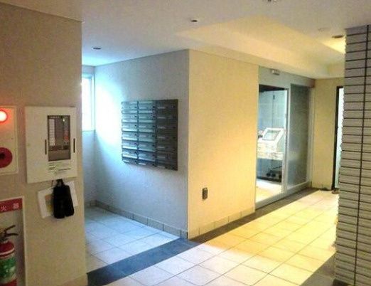 小田急線 千歳船橋駅 徒歩11分 6階建 築15年の外観写真