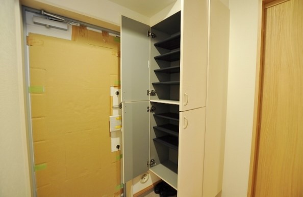 エントランス　★トールタイプシューズＢＯＸなので棚を外せばブーツも置けます