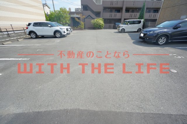 駐車場　駐車スペースもあります