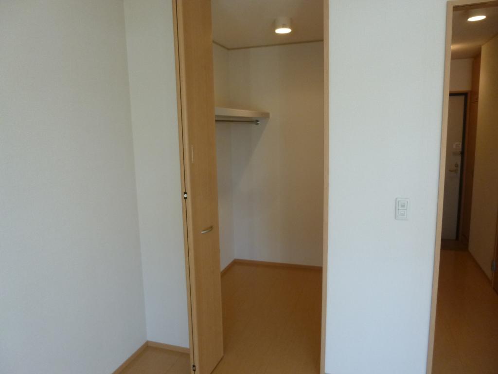 収納　ウォークインクローゼット