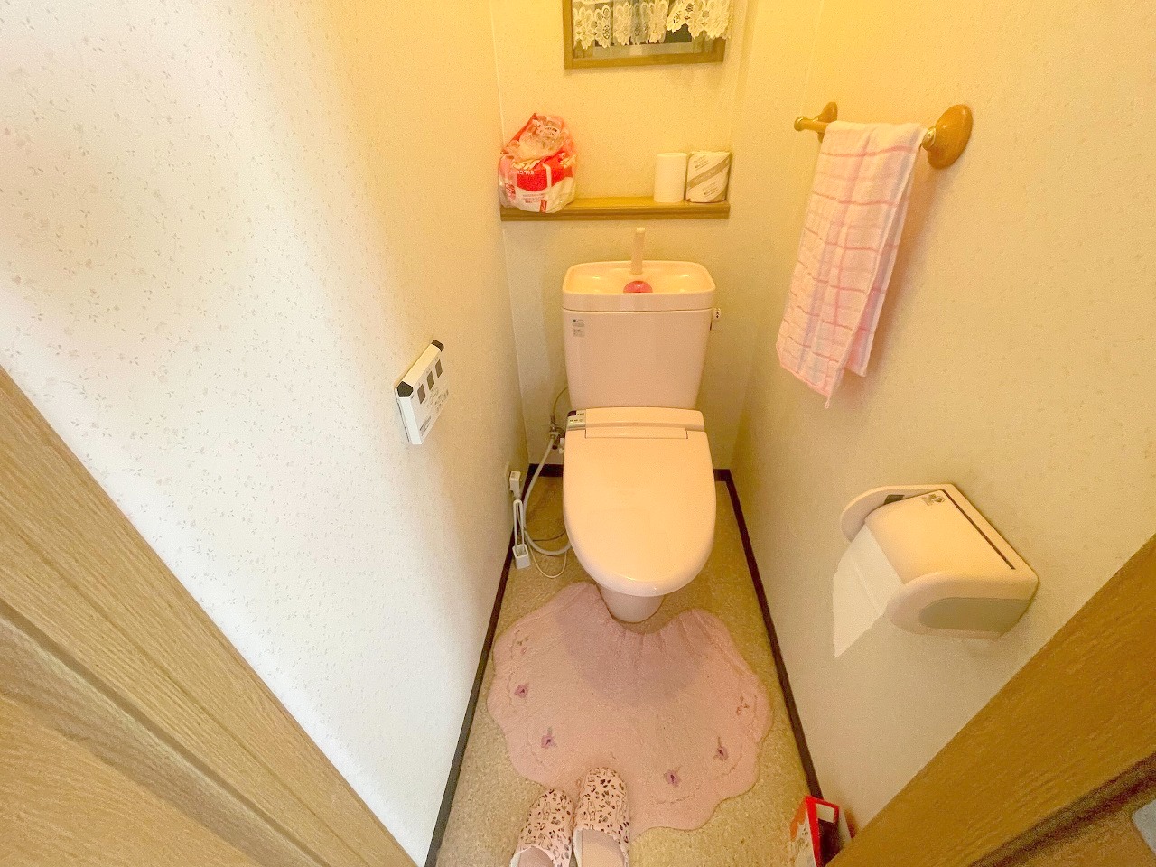 ＪＲ関西本線 東部市場前駅 徒歩5分 3階建 築23年のトイレ写真