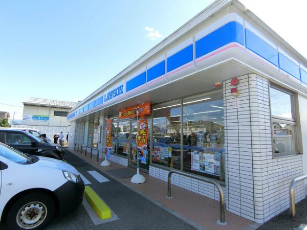 コンビニ　ローソン長野SBC通店（コンビニ）まで700m