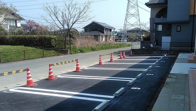 駐車場　駐車場