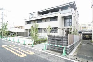 プレミアス