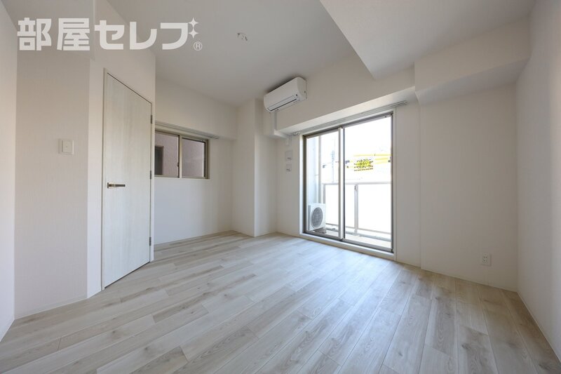 エスリード名古屋東別院の居間写真