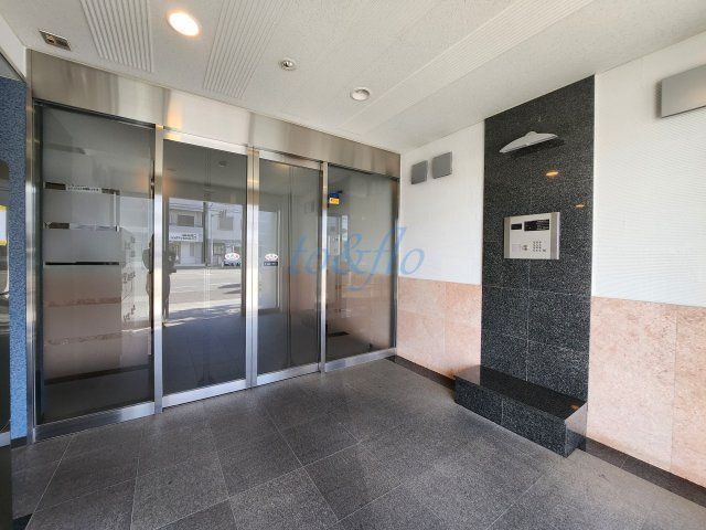 東急東横線 元住吉駅 徒歩12分 8階建 築22年の外観写真