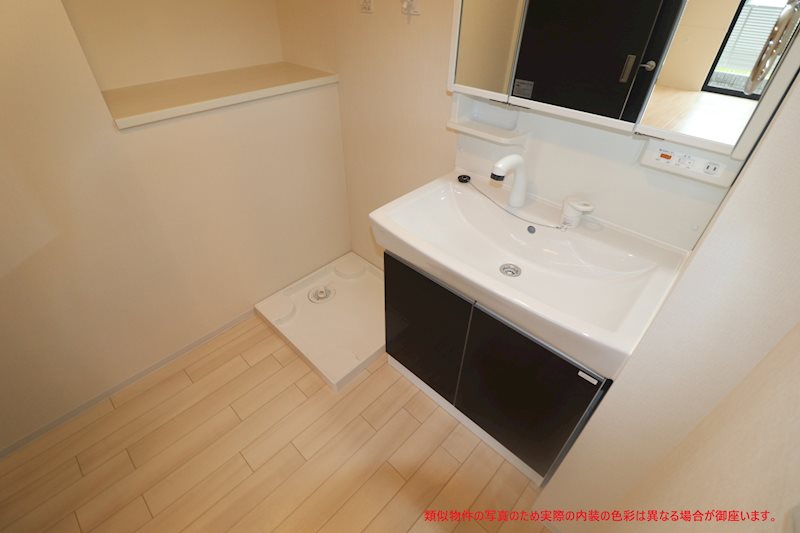 洗面設備　類似もしくは同型モデルの写真です。