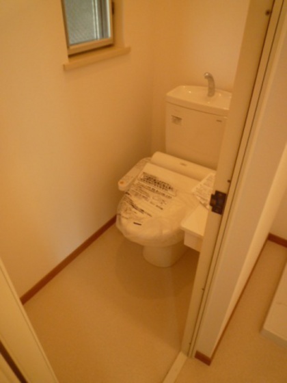 プチメゾン東古松のトイレ写真