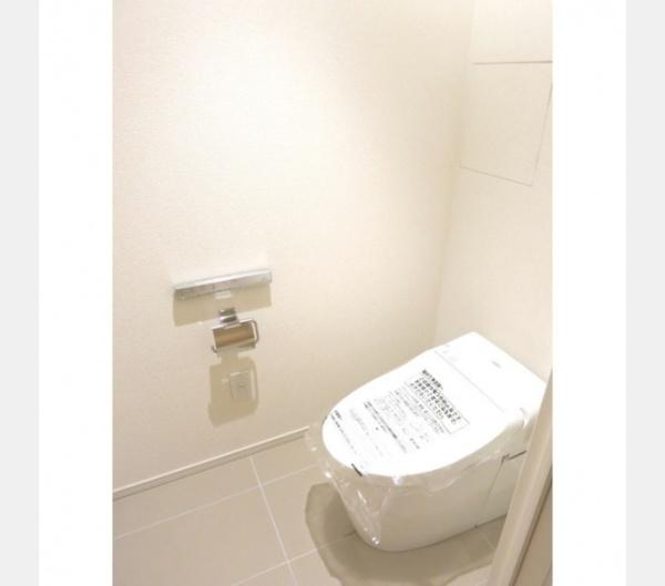 ＪＲ山手線 恵比寿駅 徒歩14分 5階建 築13年のトイレ写真