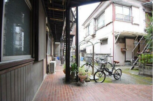 ＪＲ京浜東北線 川崎駅 徒歩15分 2階建 築52年の外観写真