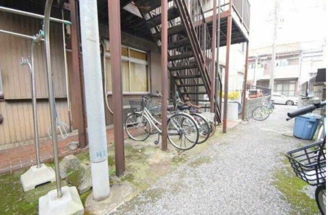 ＪＲ京浜東北線 川崎駅 徒歩15分 2階建 築52年の外観写真