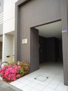 エントランス　清潔なエントランスです