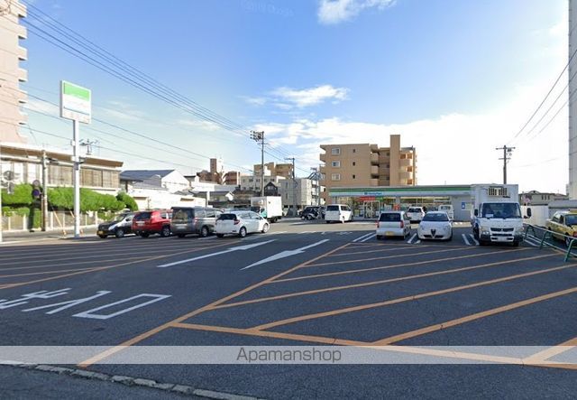 コンビニ　ファミリーマート奥田店（コンビニ）まで423m