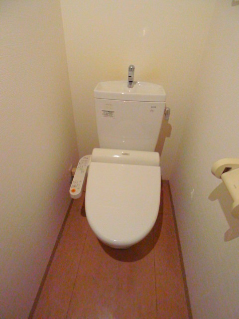 ＪＲ中央本線 鶴舞駅 徒歩9分 11階建 築15年のトイレ写真