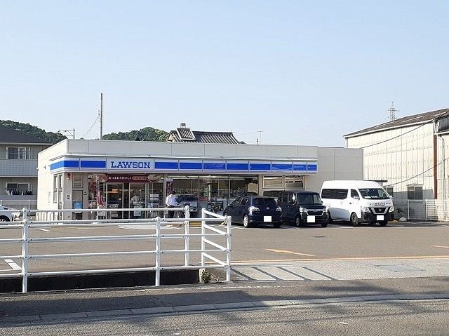 コンビニ　ローソン南吉田町店様（コンビニ）まで600m