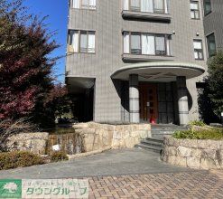 エントランス　★お問い合わせはタウンハウジングまで★