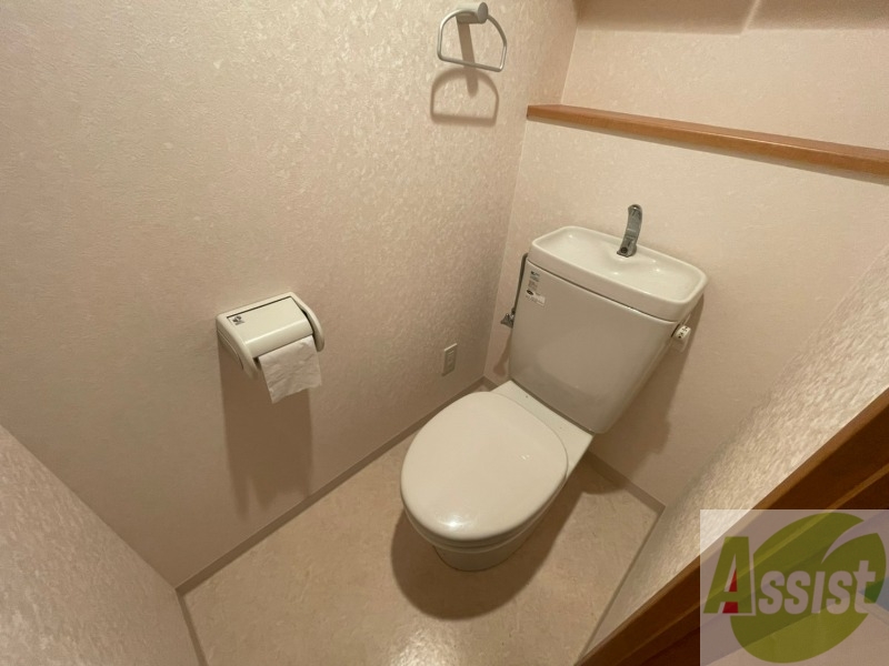 トイレ　こちらはトイレです。お手入れも楽ちんです！