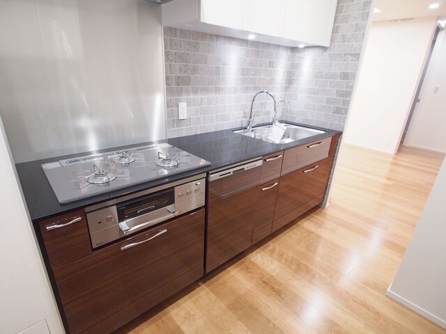 キッチン　※写真は同タイプ住戸です。