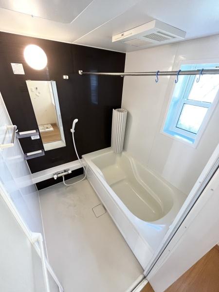 バス・シャワールーム　広々1坪タイプのバスルーム