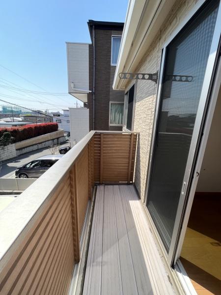 バルコニー　日当たりいいです！