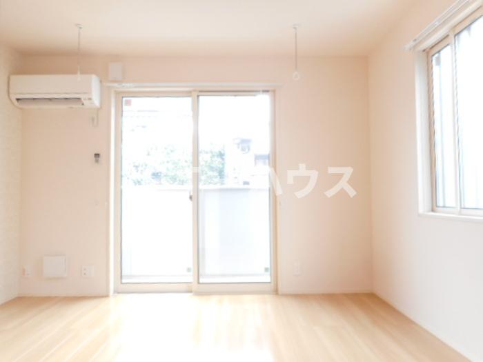 居室・リビング　居室全景