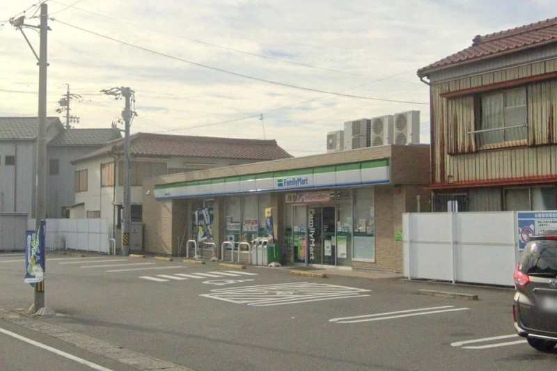 コンビニ　ファミリーマート 常滑保示町店（コンビニ）まで418m