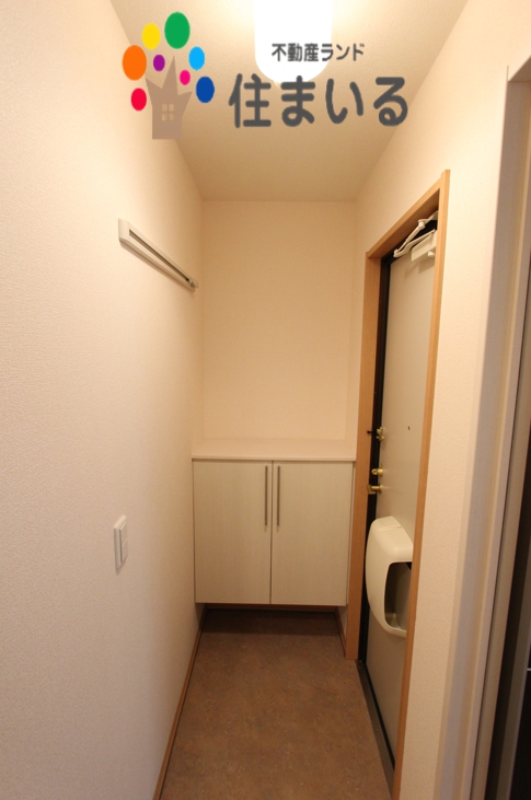 玄関　※写真は同型タイプになります