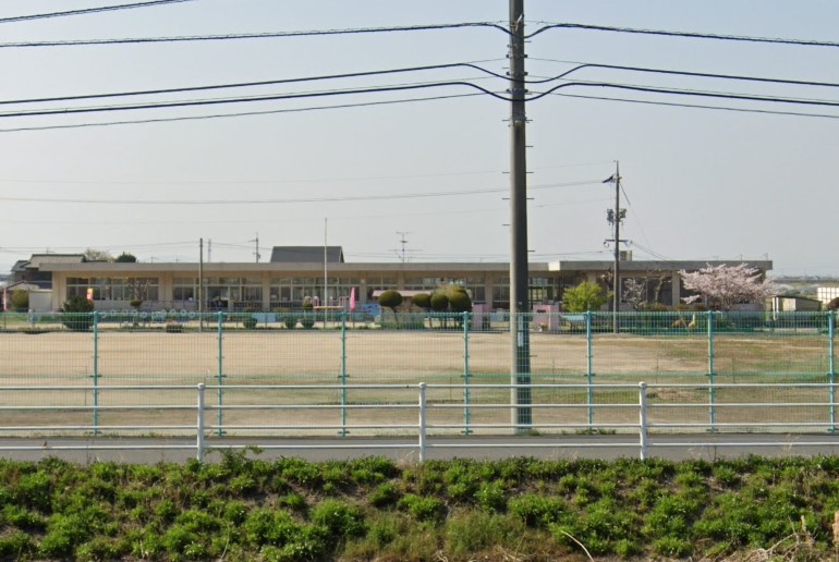 【八浜町大崎　一戸建の幼稚園・保育園】