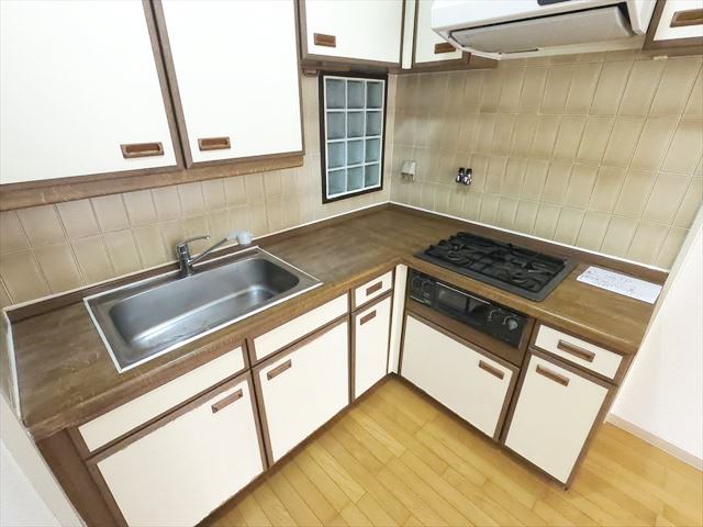 キッチン　使い勝手の良いシステムガスキッチン