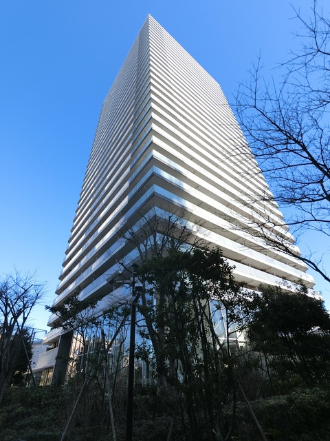 ミッドオアシスタワーズタワー棟の建物外観