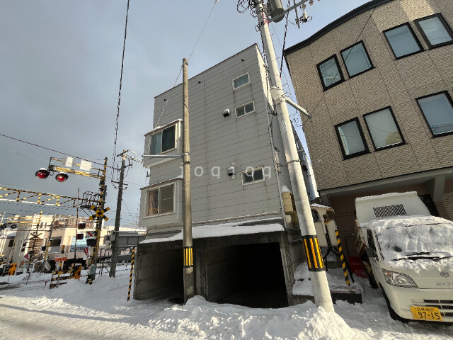 【ＲＯＡＮＮＥ花園の建物外観】