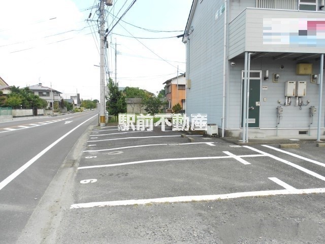 【スカイハイツ田中の駐車場】