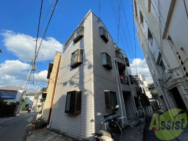 神戸市垂水区塩屋町のアパートの建物外観