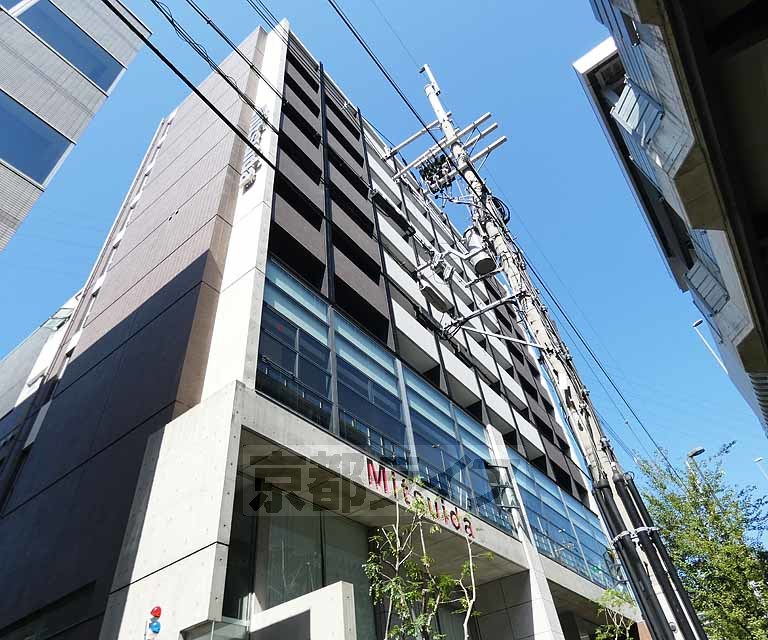 京都市伏見区竹田西内畑町のマンションの建物外観