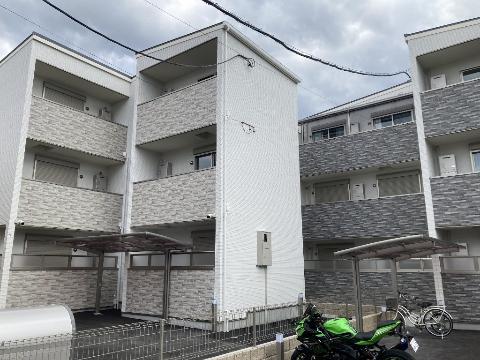 【寝屋川市下神田町のアパートの建物外観】