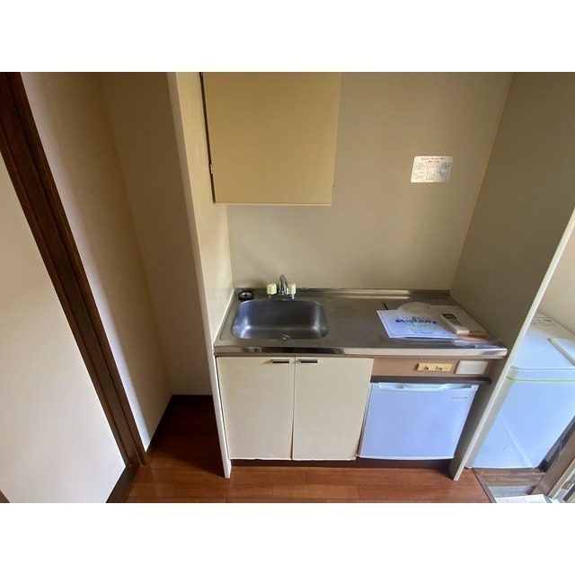 キッチン　ＩＨコンロ・ミニ冷蔵庫