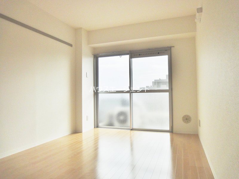 その他部屋・スペース　明るい居室です※参考画像