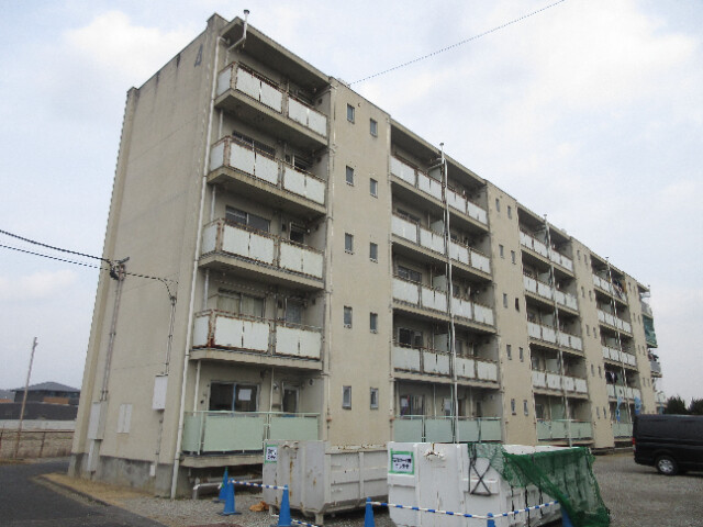 【倉敷市真備町有井のマンションの建物外観】