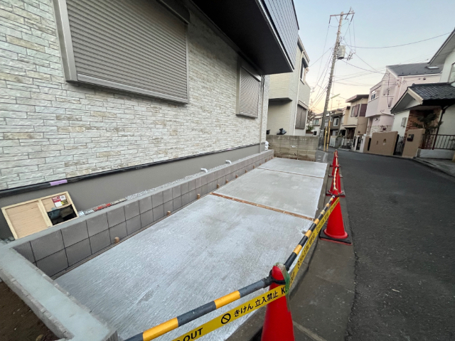 【世田谷区船橋のアパートの駐車場】